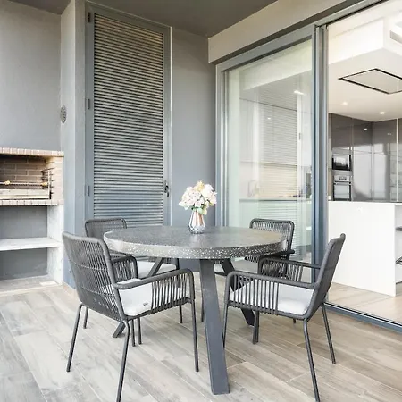 Luxury T2 With Ocean View And Pool * Bicas