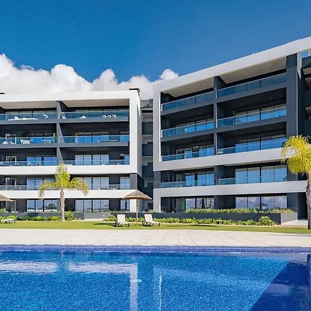 Luxury T2 With Ocean View And Pool Bicas